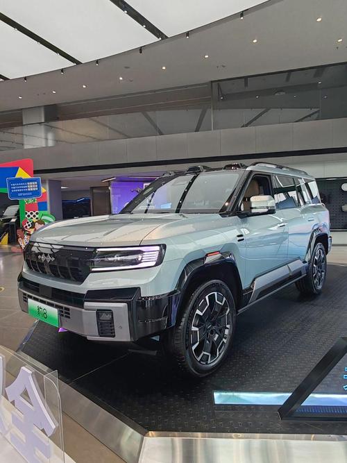 惠州44比亚迪方程豹硬派越野的爆款，英菲尼迪35周年与你共成长